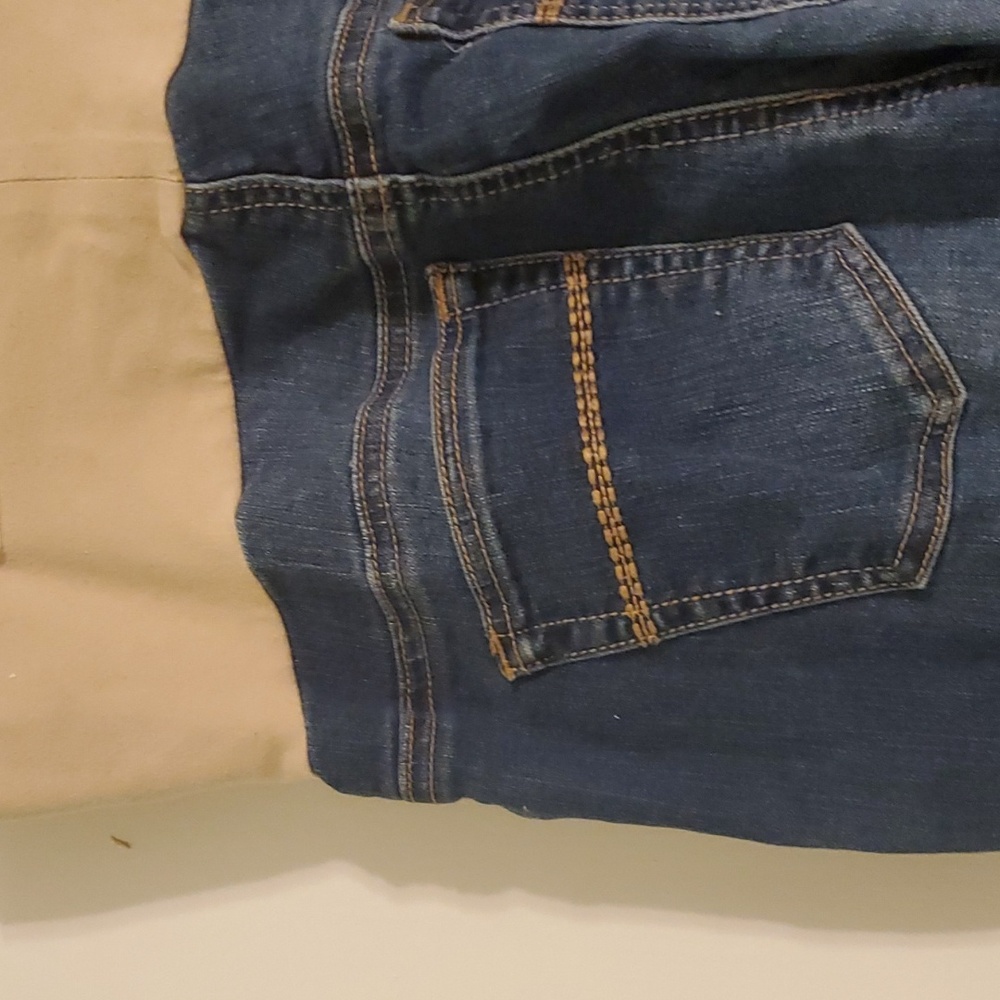 Three Seasons Maternity jeans. Large. EUC. - Picture 7 of 7